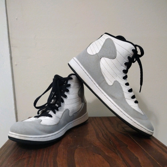 Size 11 - Jordan KO 23 White Wolf Gray. pre own gently used Jordans Mens Size 11 - Picture 1 of 14